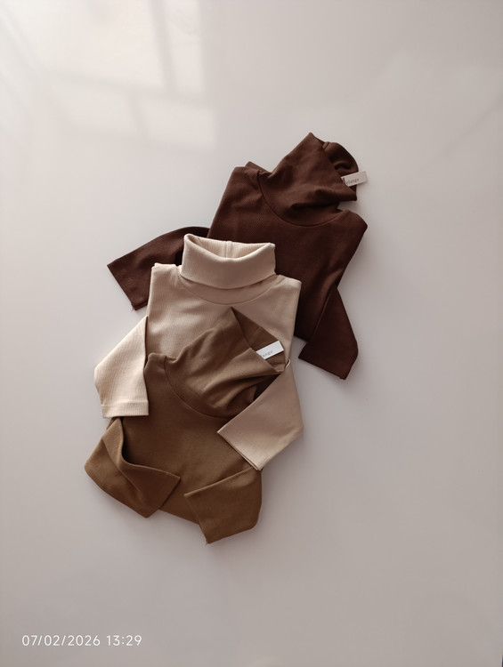 بلوز یقه اسکی زنانه