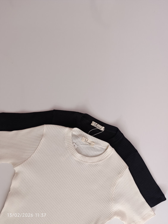 تیشرت یقه گردزنانه