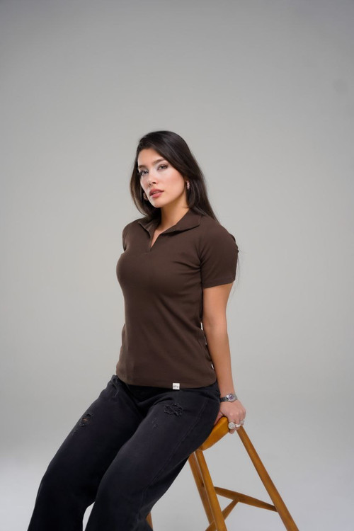 تیشرت یقه شکاری