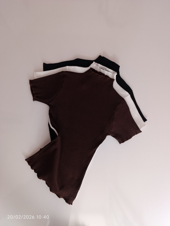 تیشرت یقه ایستاده جنس پنبه کبریتی